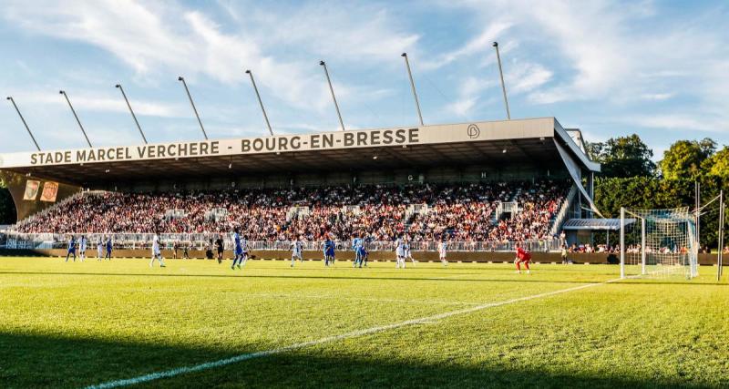  - Bourg-Péronnas : la pelouse de Verchère atteinte d’une bactérie