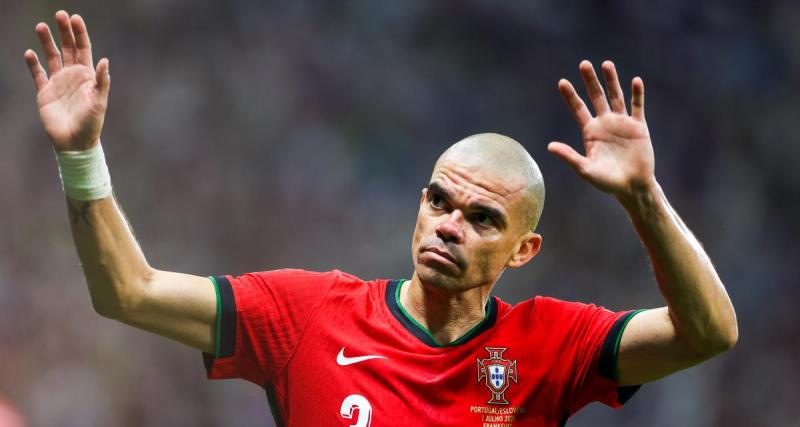  - Football : l’un des plus grands défenseurs du XXI siècle annonce sa retraite !