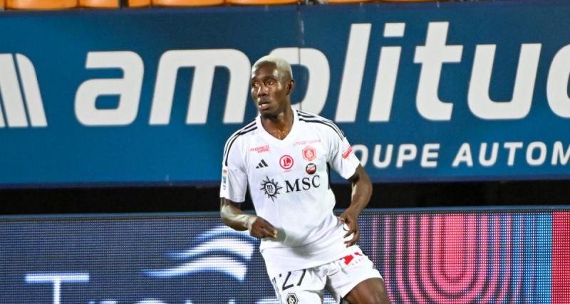  - Auxerre : un attaquant de l'AJA fortement blessé avant la reprise