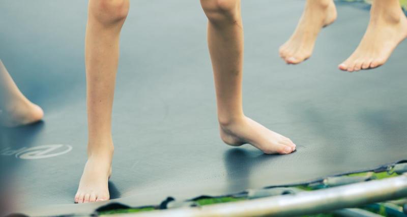  - Nos 7 meilleurs conseils pour éviter que le trampoline ne devienne dangereux pour vos enfants