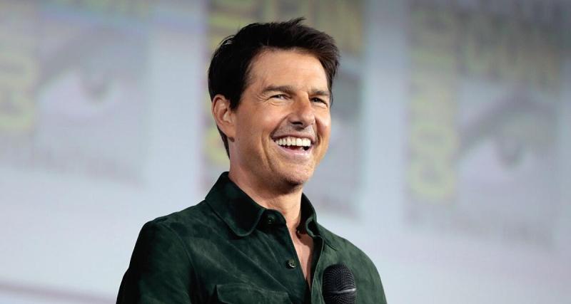  - Tom Cruise se la joue policier à Paris, sur une BMW de la police nationale