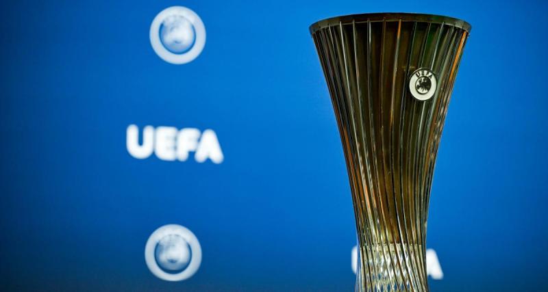  - Conférence League : un arbitre français désigné pour la rencontre Fiorentina - Puskás Akadémia FC 