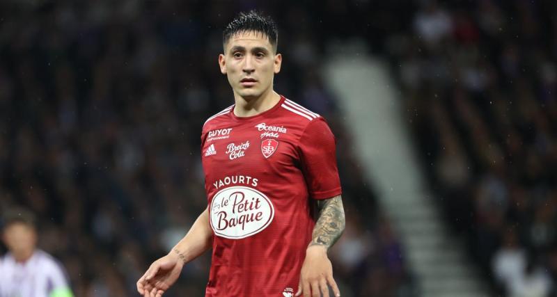  - Lens : Martin Satriano devrait être Sang et Or