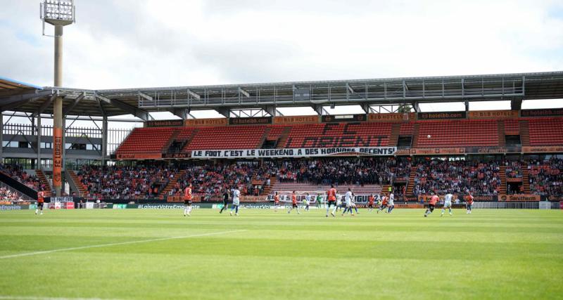  - Ligue 2 : match interrompu entre Lorient et Grenoble à cause des supporters