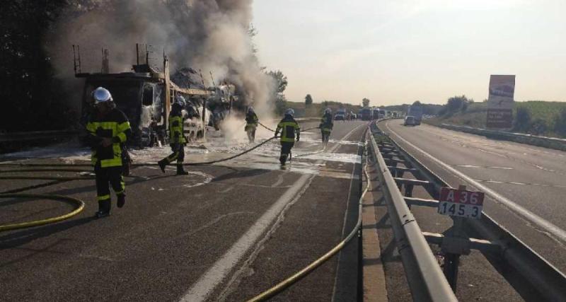  - Un camion prend feu sur l’autoroute dans le Jura, plusieurs explosions entendues