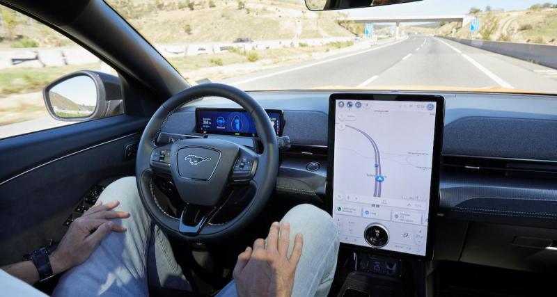  - Lâcher le volant sur autoroute est maintenant possible, ce constructeur franchit une étape dans la conduite autonome