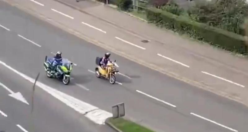  - VIDEO - Folle course-poursuite à Colmar, le motard termine sur le capot d’une voiture 