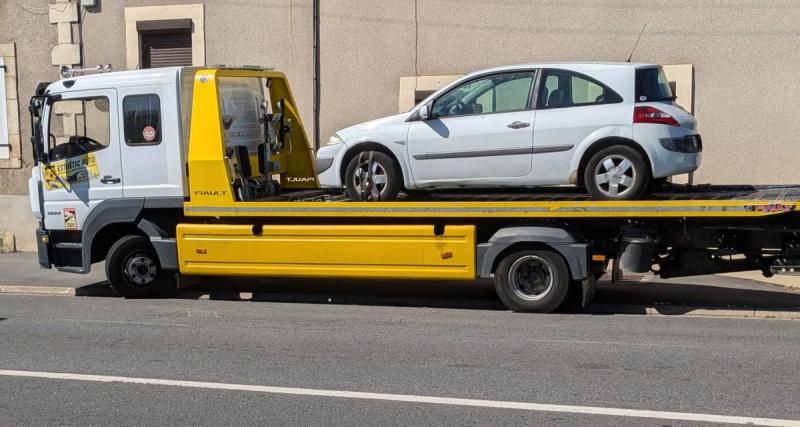  - Les gendarmes attrapent un automobiliste sans permis, ils poussent un coup de gueule