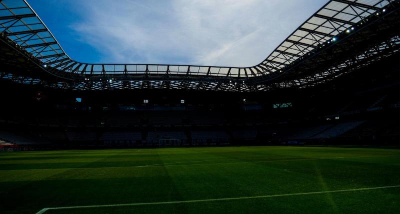  - Nice : dans un sale état, la pelouse de l'Allianz Riviera va être changée
