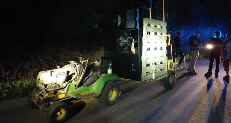  - Ils pensaient rouler incognito... mais en tracteur tondeuse les gendarmes ne pouvaient pas les rater