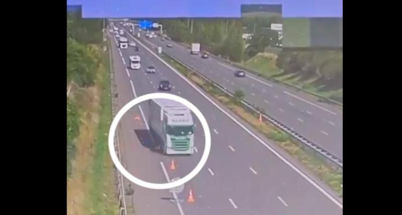  - Des cônes de signalisation détruits sur l'autoroute, l'attitude irresponsable de ces automobilistes épinglée