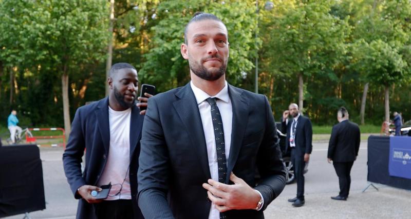  - Andy Carroll débarque à Bordeaux (officiel)