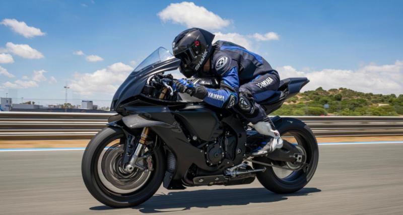  - Yamaha fait revenir la R1 en mode Race et GYTR