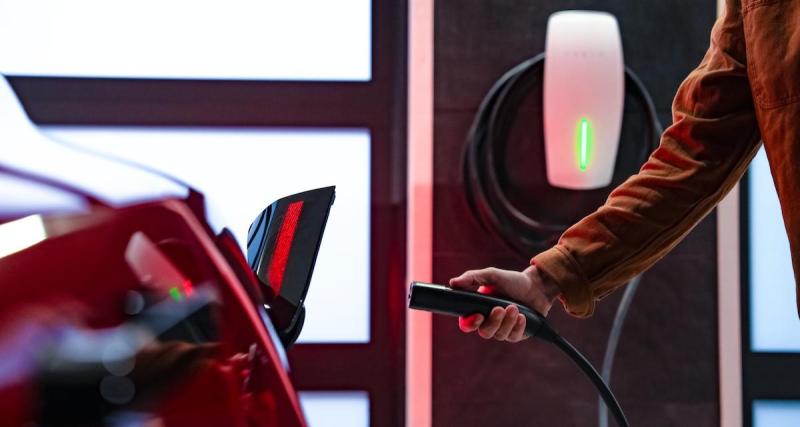  - Cet oubli fréquent lors de la recharge électrique d'une voiture inquiète les spécialistes