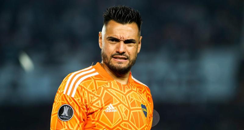  - VIDEO – Football : Romero en vient aux mains avec un supporter en plein derby Boca-River !