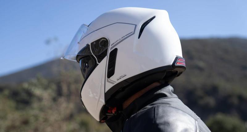  - Un casque moto intelligent et connecté ? 