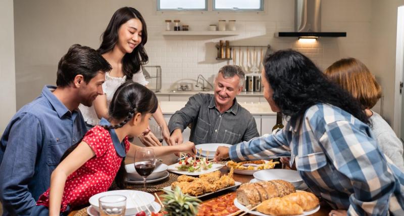  - À quelle heure faire dîner ses enfants : notre guide complet pensé par des experts en fonction de leur âge