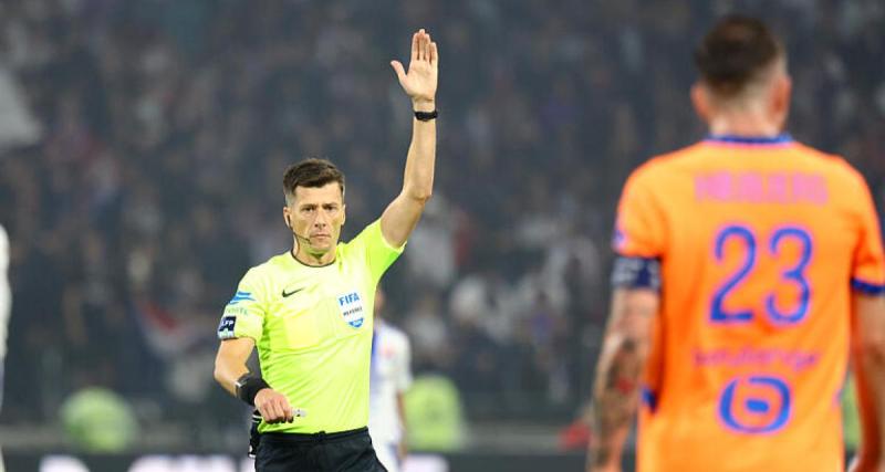  - Ligue 1 : le Syndicat des Arbitres appelle au calme après le coup de gueule de Benatia