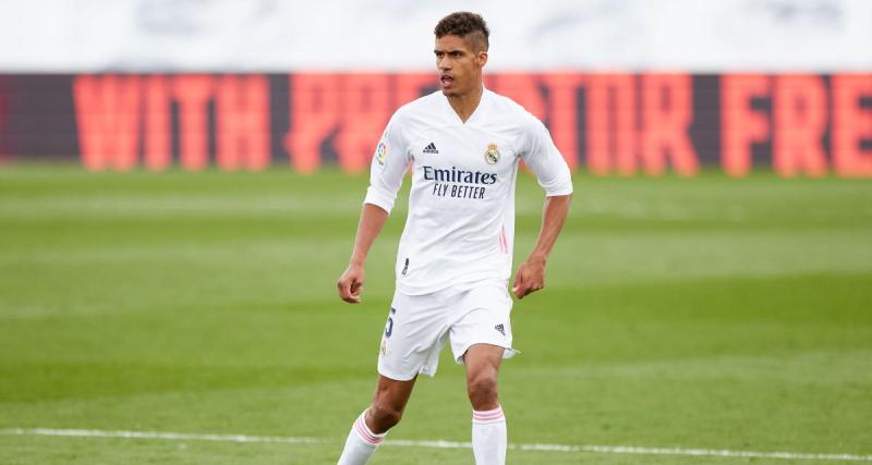  - Real Madrid : les Merengue rendent hommage à Varane