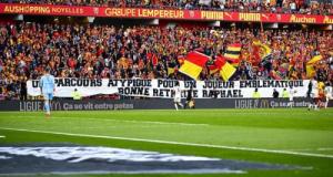 Lens : les ultras ont rendu leur dernier hommage à Raphaël Varane