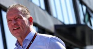 Jos Verstappen hausse le ton contre la FIA