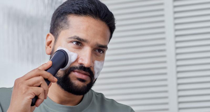 Panasonic Multishape : le couteau suisse du grooming au masculin - Toujours plus d'accessoires