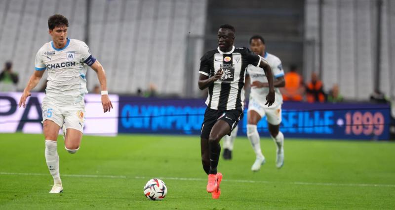  - La stat' incroyable de l'OM, tenu en échec à la pause par Angers, sur les cartons rouges