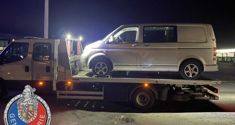  - Avec son Transporteur à 141 km/h sur une départementale, les gendarmes mettent fin à la soirée de l'automobiliste