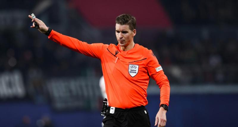  - Incroyable, l'arbitre de la finale de l'Euro...va arbitrer un match de district