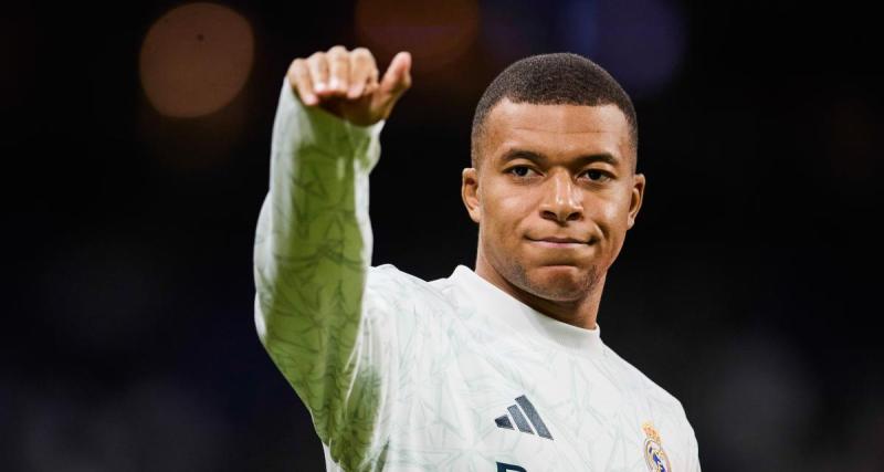  - Kylian Mbappé soulève un trophée à Madrid !