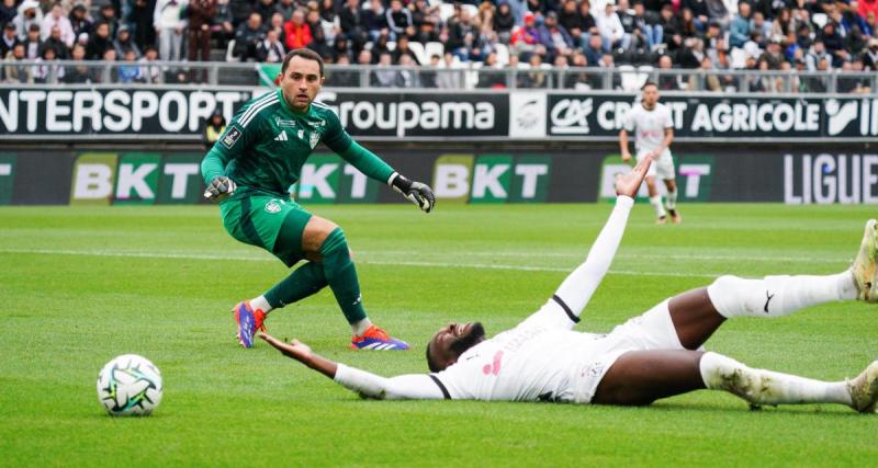  - Amiens - Ajaccio : le penalty concédé par l'ACA dès la première minute