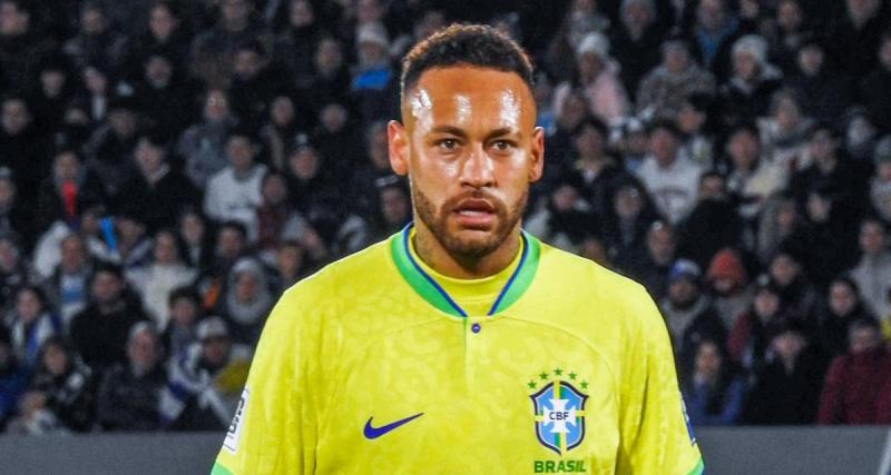  - Football : très ému, Neymar évoque sa souffrance d'avoir été éloigné des terrains