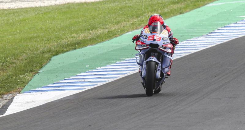  - VIDEO – MotoGP : quand Marc Marquez passe tout près de la catastrophe…après un déchet qu’il a lui-même jeté !