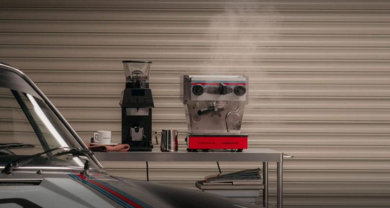  - Insolite : offrez-vous une machine à café Porsche Martini