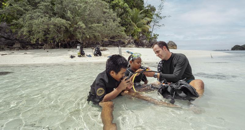 Four Seasons Explorer : immersion de luxe dans le Pacifique - Un paradis marin préservé pour les amateurs de plongée