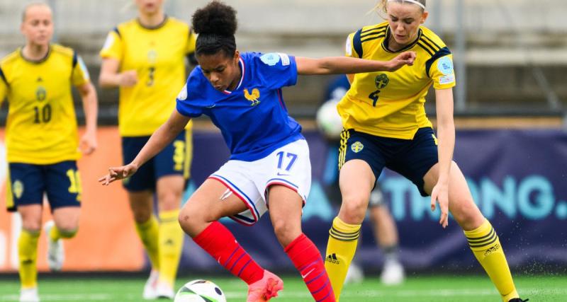  - Équipe de France U19 (F) : une Bleuette obligée de… sortir un enfant par la force du terrain