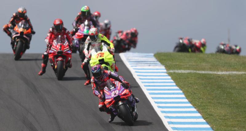  - Vidéo - Coup de chaud entre Bagnaia et Martin, le départ de la course sprint du GP de Thaïlande de MotoGP