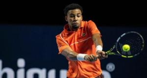 Tennis : Fils cale en demi à Bâle après un énorme combat