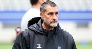 Concarneau - Sochaux : "la pression du résultat" est sur les Lionceaux selon Stéphane Rossi