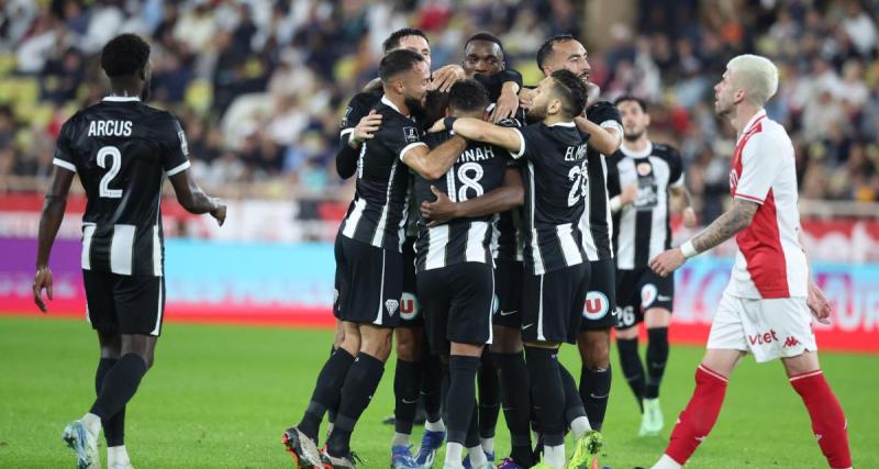  - Angers mène à Monaco à la pause