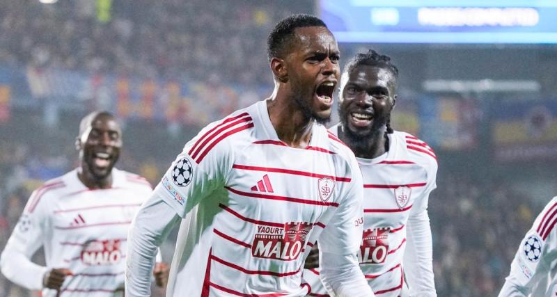  - Brest : la magnifique reprise de Fernandes à Prague