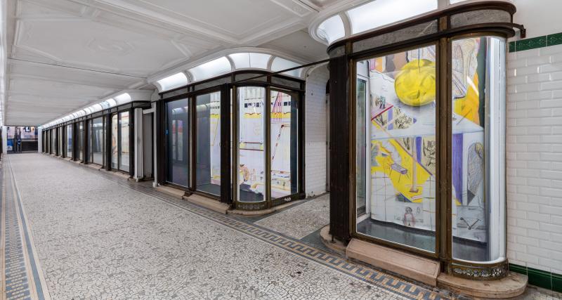 Quand l’art s’arrête à la station : Yann Kebbi revisite le Palais-Royal - Un espace vivant et historique