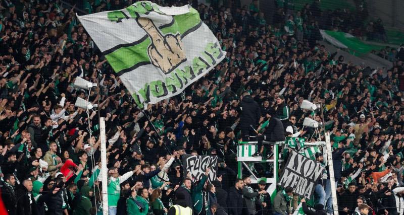  - OL - ASSE : l'ambiance XXL mise par les supporters stéphanois au départ du bus