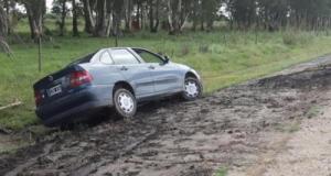 Une sortie de route… et un séjour prolongé dans le fossé