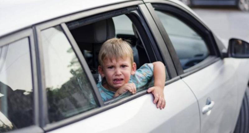  - Il vole la voiture d’une mère et sa fille pour partir en vacances 