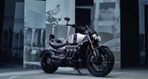 Triumph rend hommage à un glorieux cascadeur avec deux machines spéciales en 2025