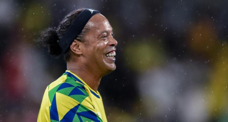  - Barça, PSG : les images folles de Ronaldinho qui débarque à Angers