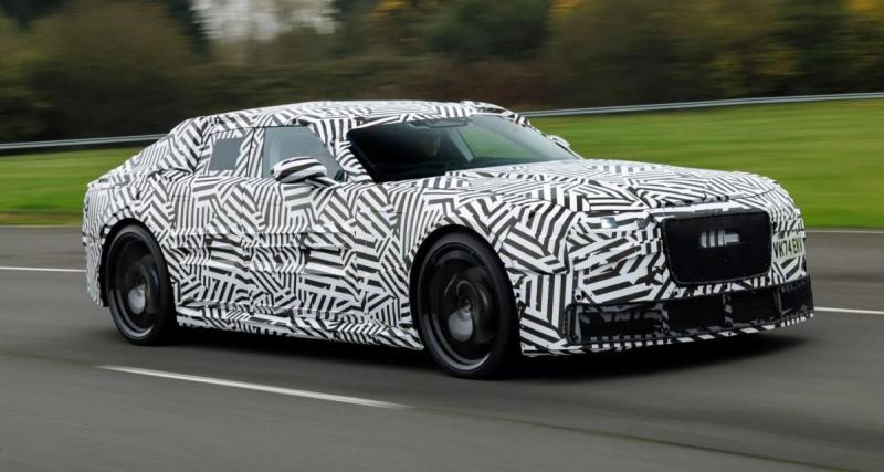  - Jaguar fait sortir son prototype de grande berline électrique, attendue en 2026