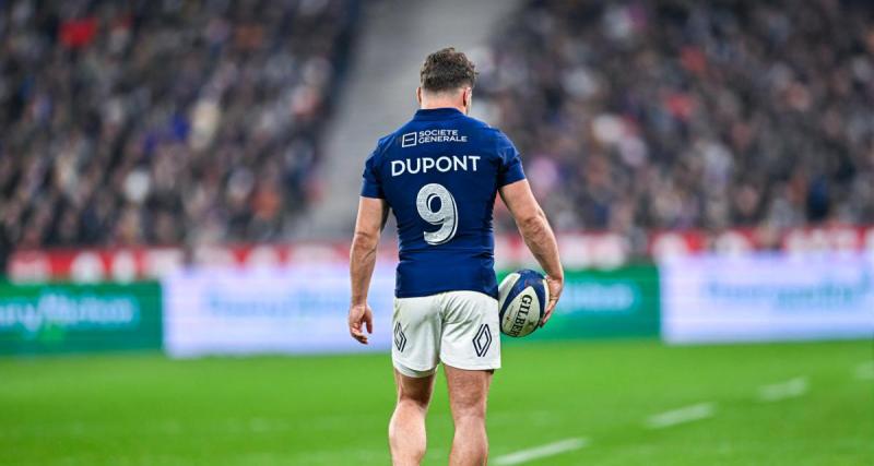  - XV de France : un trophée très spécial est resté dans les mains de Dupont après le succès face aux All Blacks 