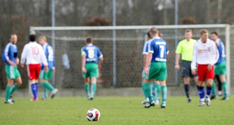  - Foot Amateur : un entraîneur "laissé pour mort" lors d'un match de Régional 2 U18 féminine
